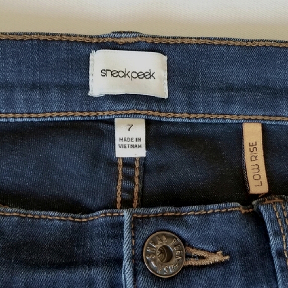 Sneak Peek Skinny Jeans - Picture 2 of 7